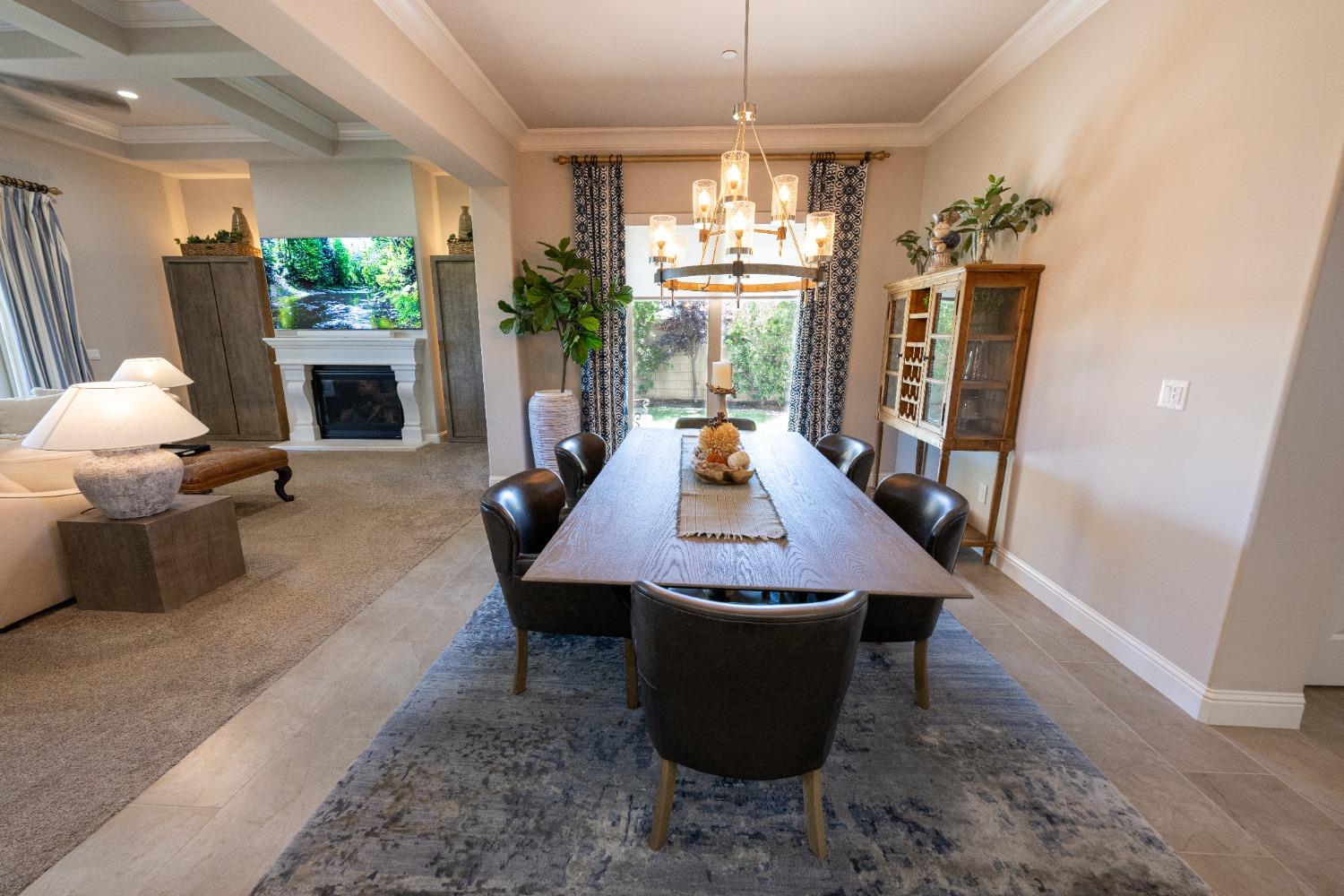 11854 N Champions Dr, Fresno, CA 93730