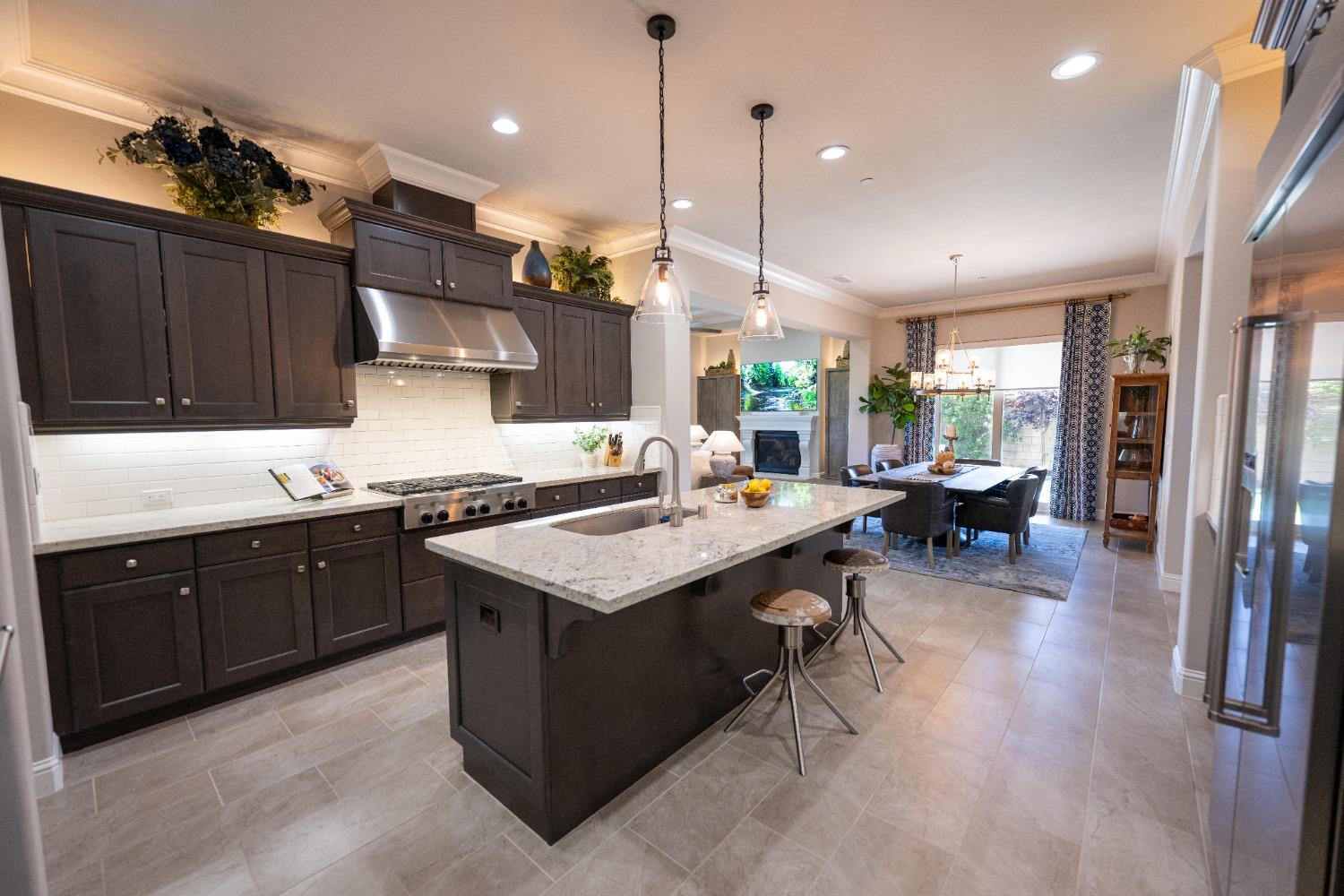 11854 N Champions Dr, Fresno, CA 93730