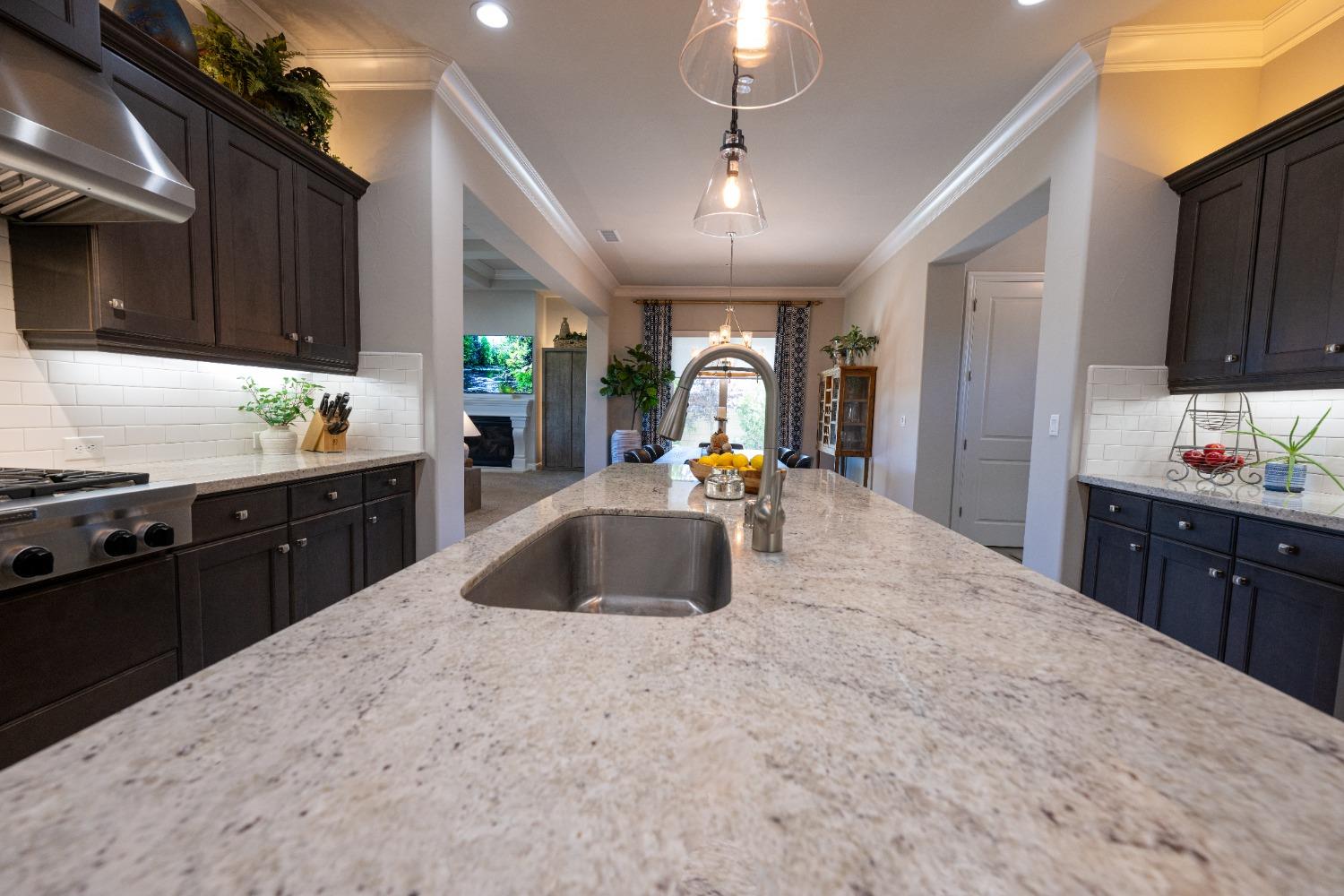 11854 N Champions Dr, Fresno, CA 93730