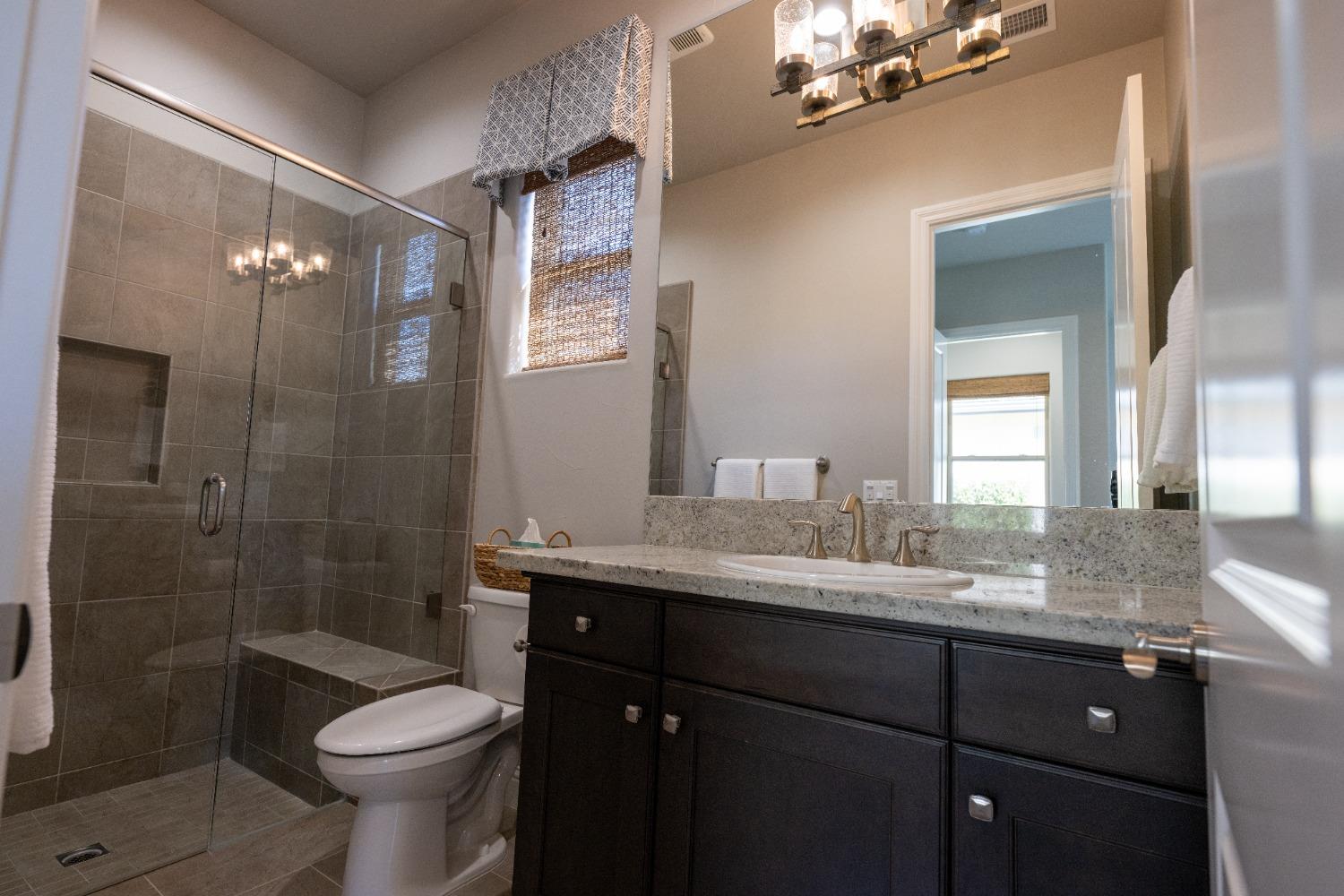 11854 N Champions Dr, Fresno, CA 93730