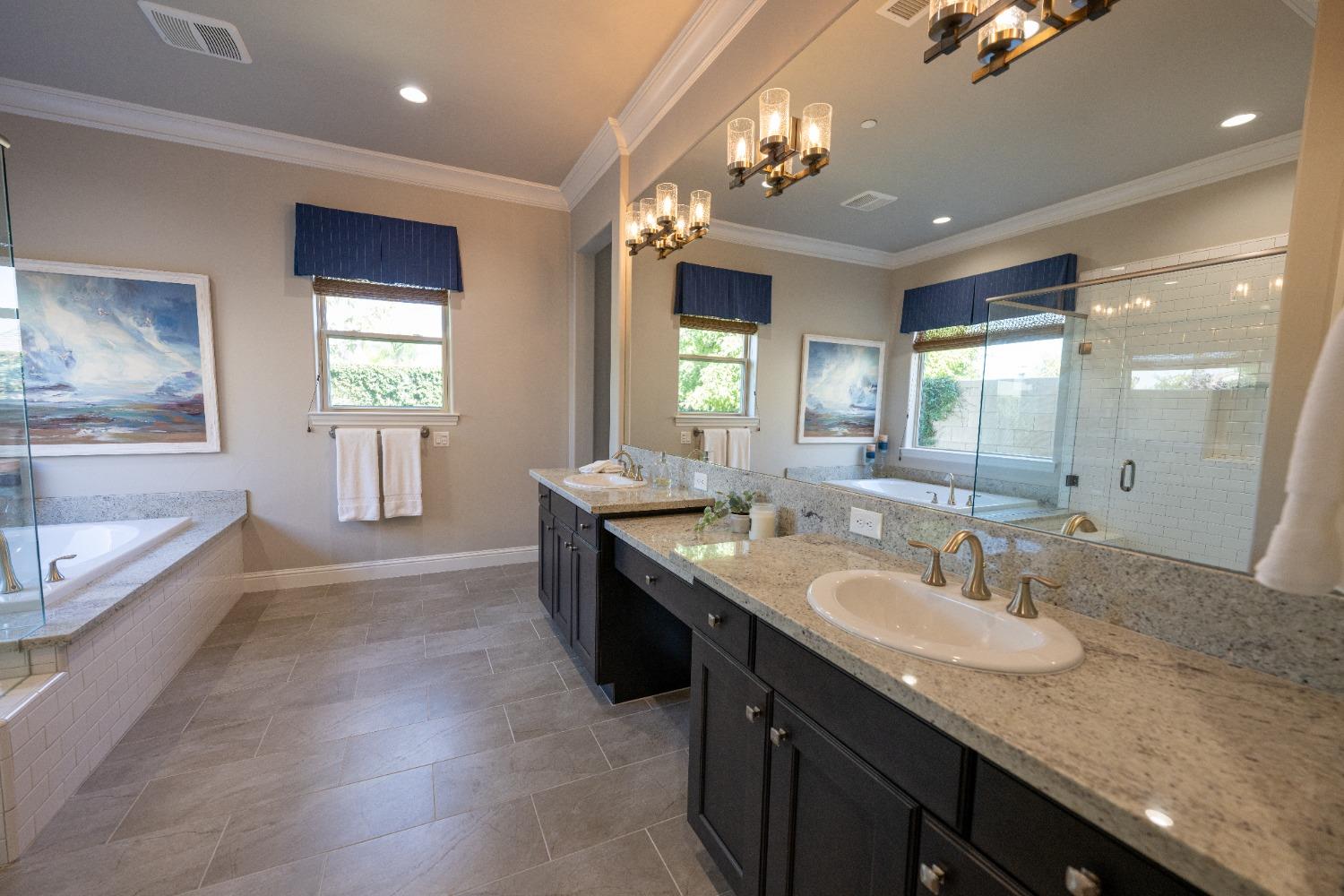 11854 N Champions Dr, Fresno, CA 93730