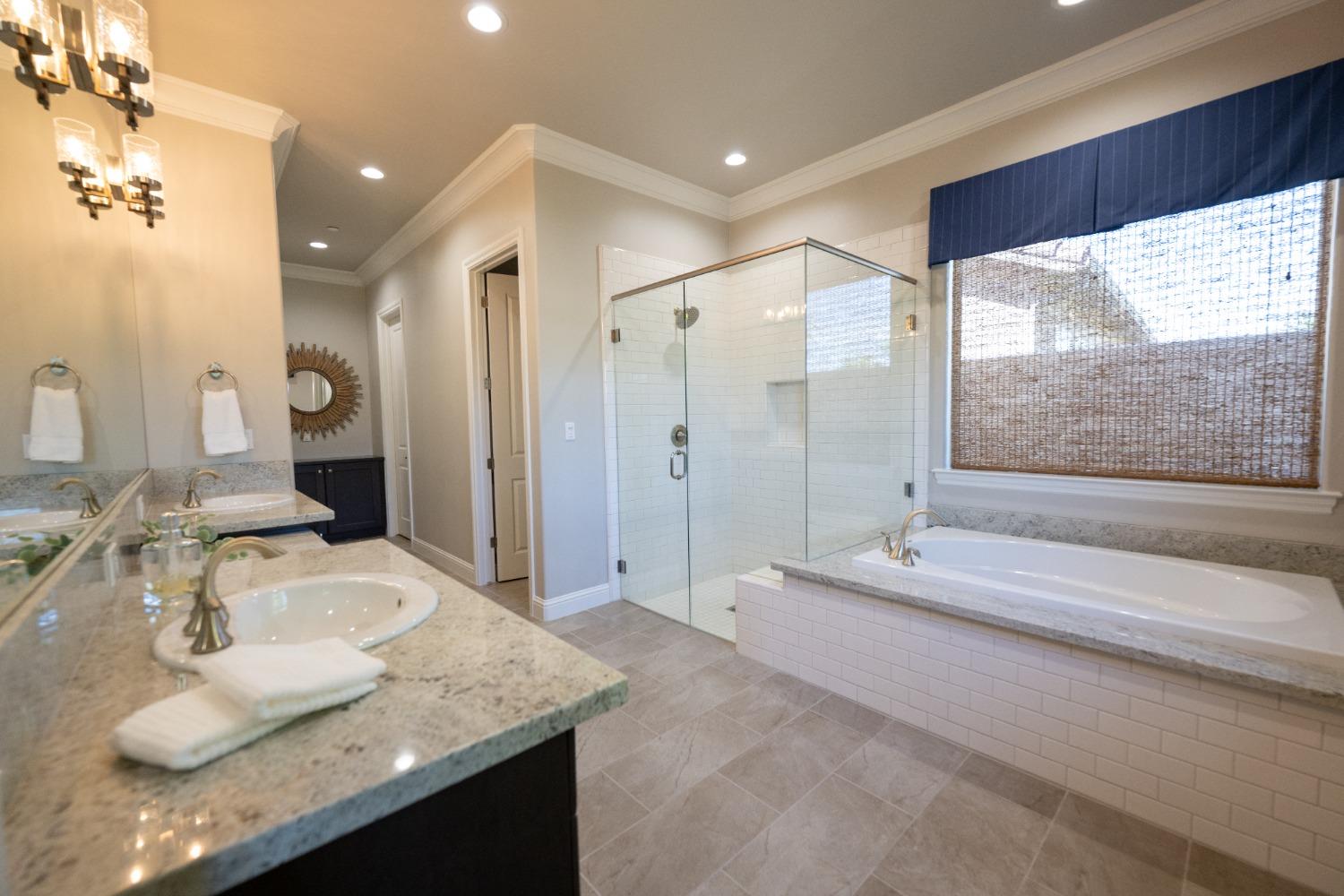 11854 N Champions Dr, Fresno, CA 93730