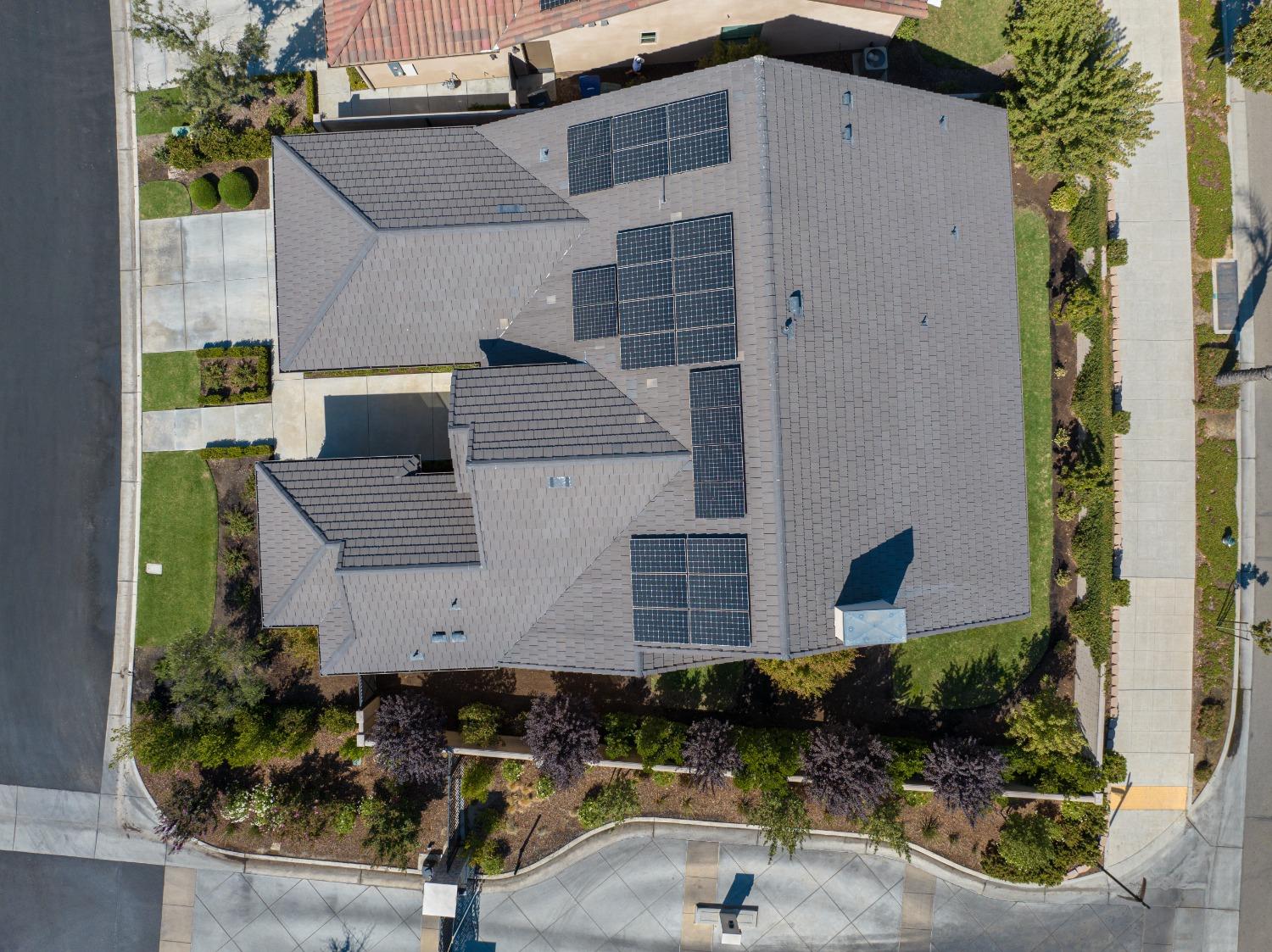 11854 N Champions Dr, Fresno, CA 93730