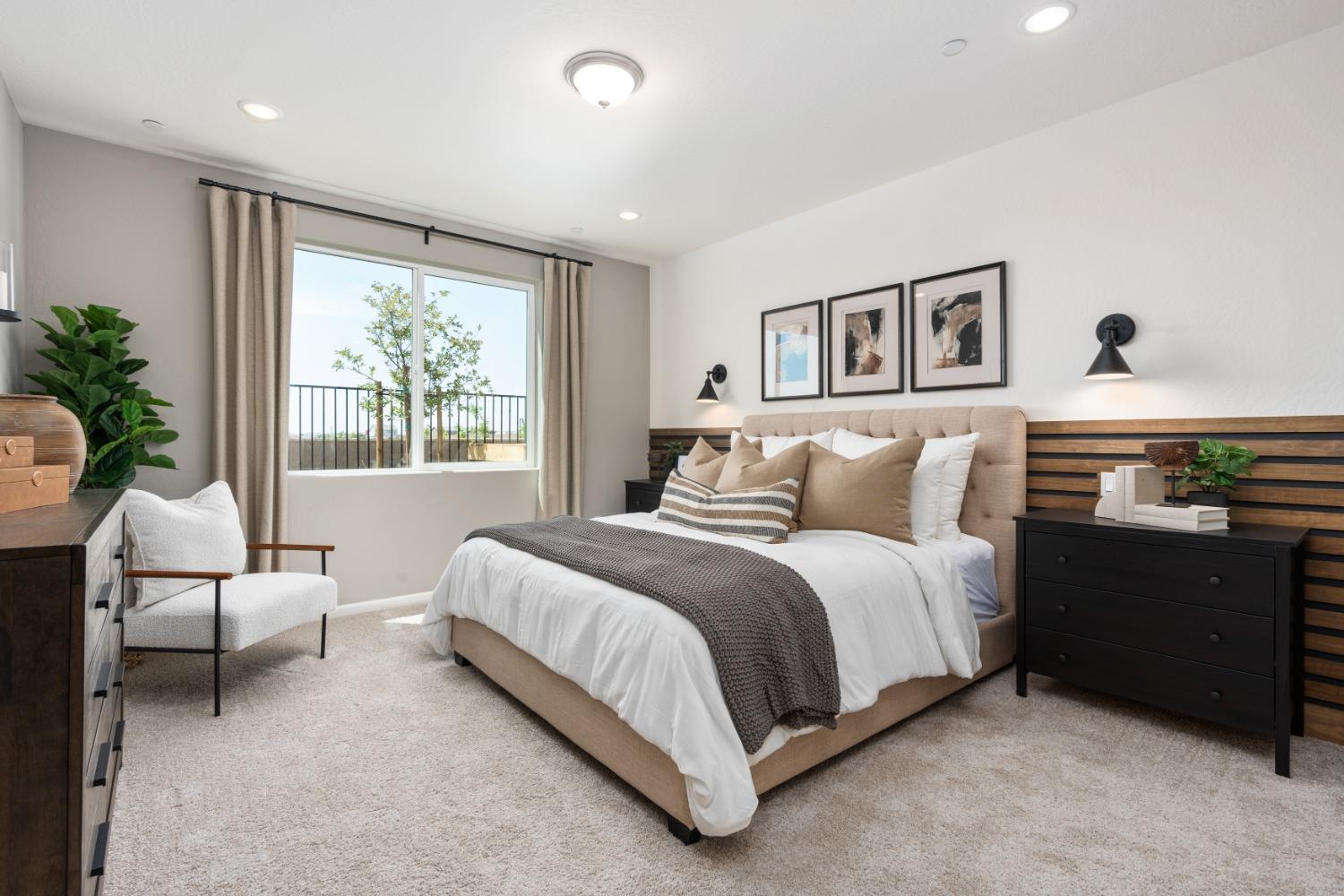 6812 E Carmen Ave, Fresno, CA 93727