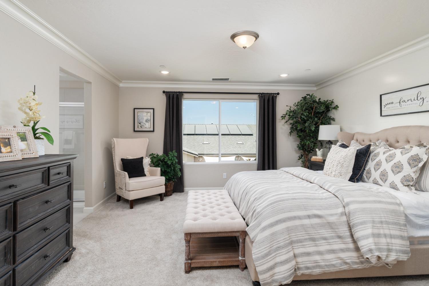 6768 E Carmen Ave, Fresno, CA 93727