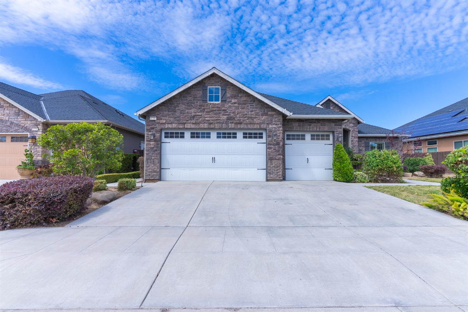 6708 W Alluvial Ave, Fresno, CA 93722