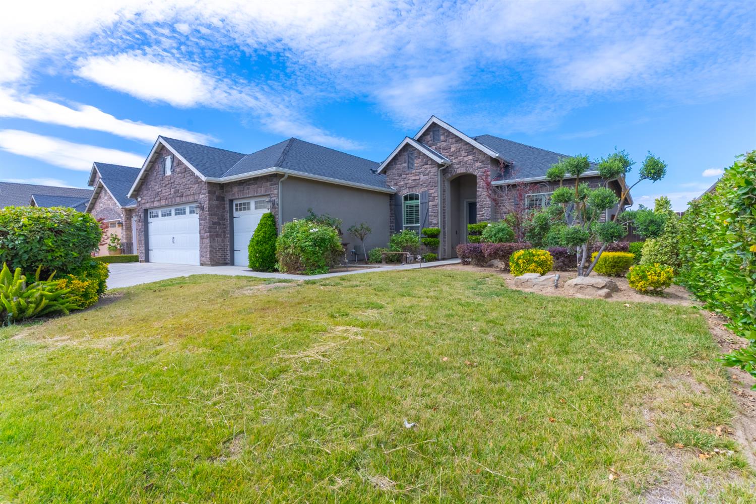 6708 W Alluvial Ave, Fresno, CA 93722