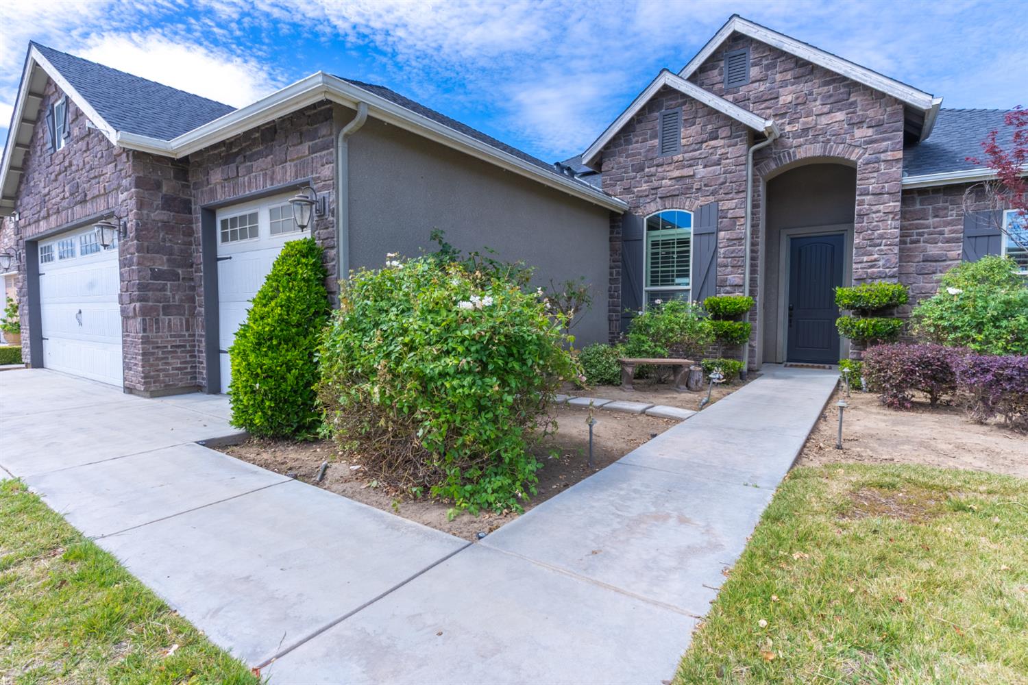 6708 W Alluvial Ave, Fresno, CA 93722