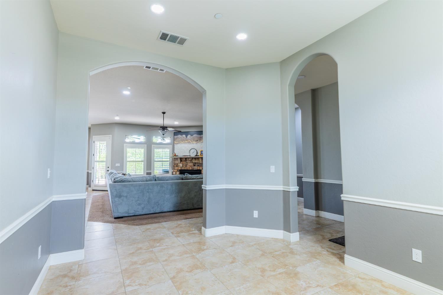 6708 W Alluvial Ave, Fresno, CA 93722