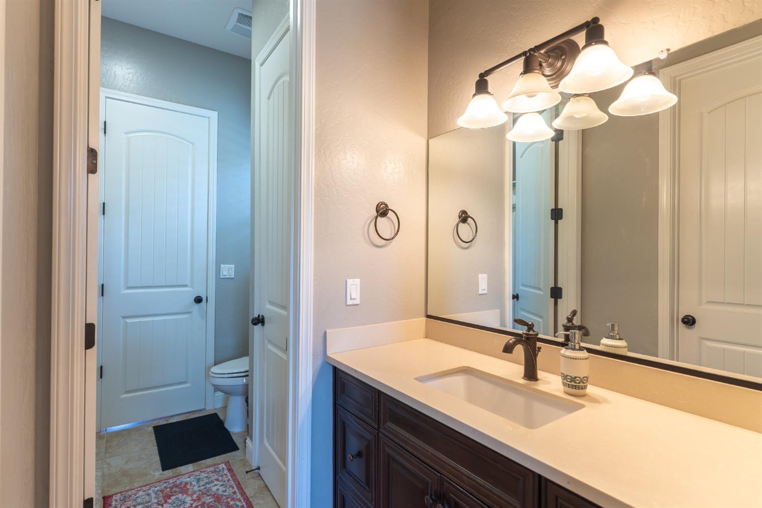 6708 W Alluvial Ave, Fresno, CA 93722