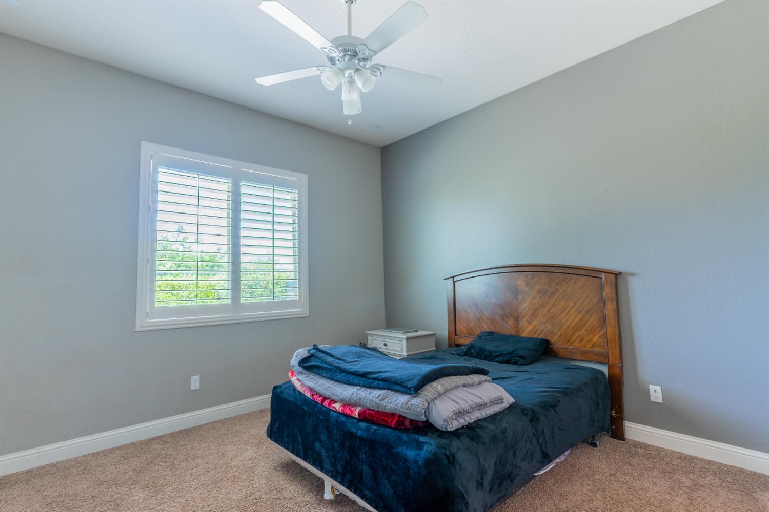 6708 W Alluvial Ave, Fresno, CA 93722