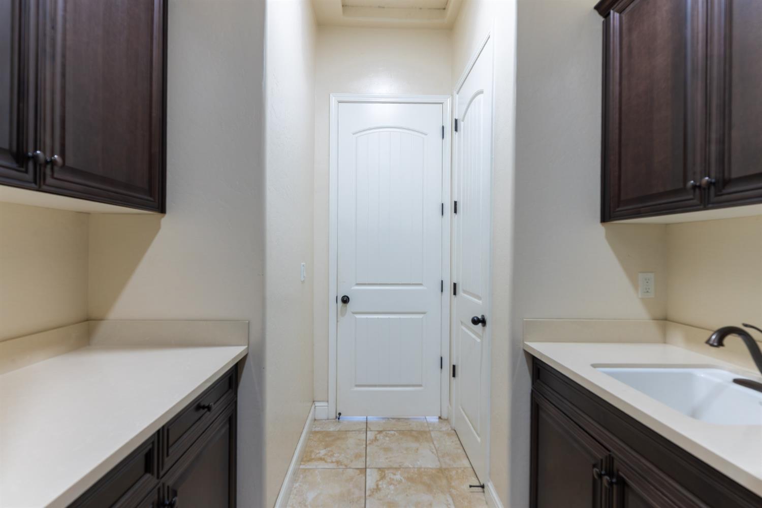 6708 W Alluvial Ave, Fresno, CA 93722