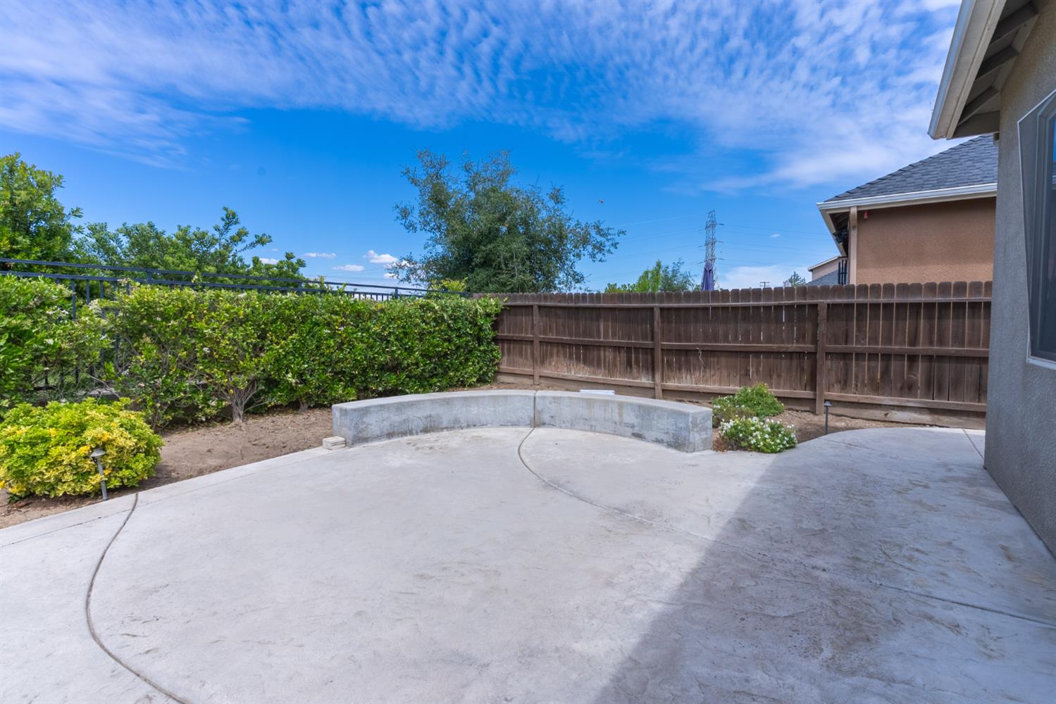 6708 W Alluvial Ave, Fresno, CA 93722