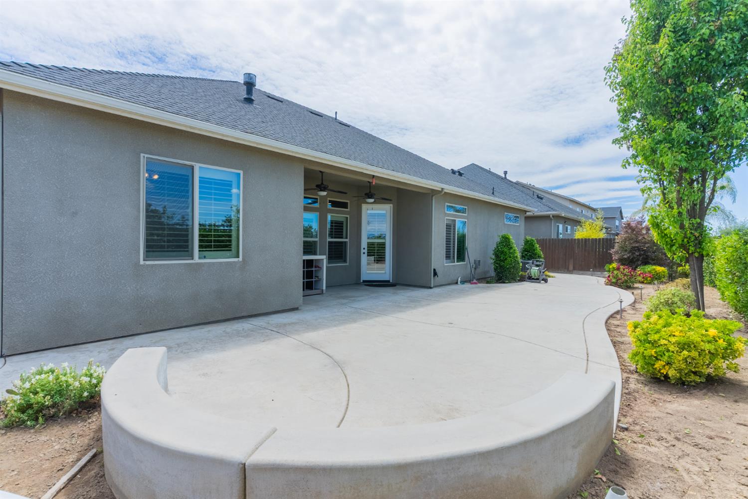 6708 W Alluvial Ave, Fresno, CA 93722