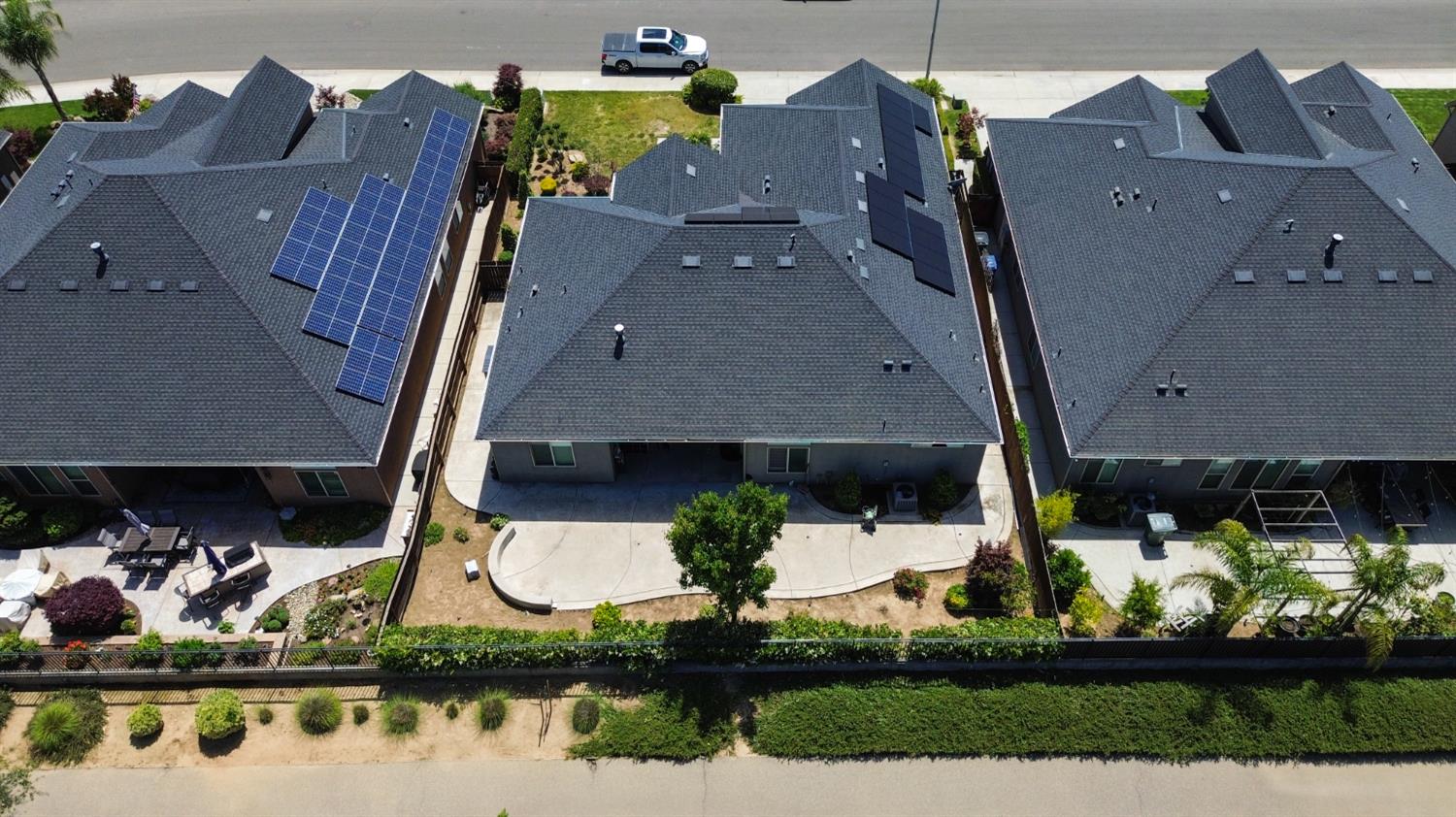 6708 W Alluvial Ave, Fresno, CA 93722