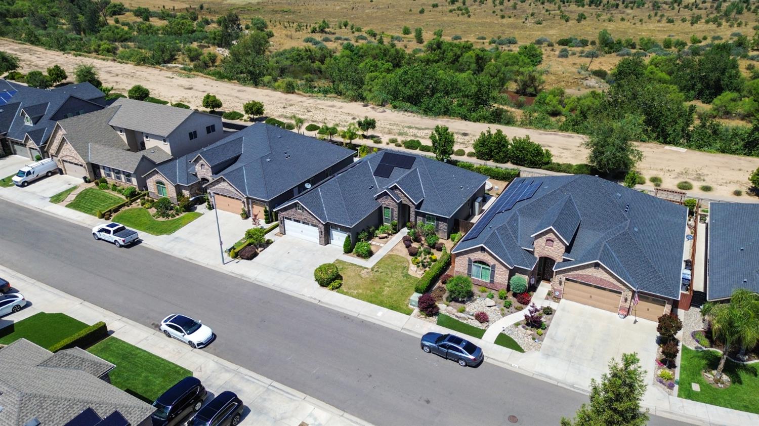 6708 W Alluvial Ave, Fresno, CA 93722