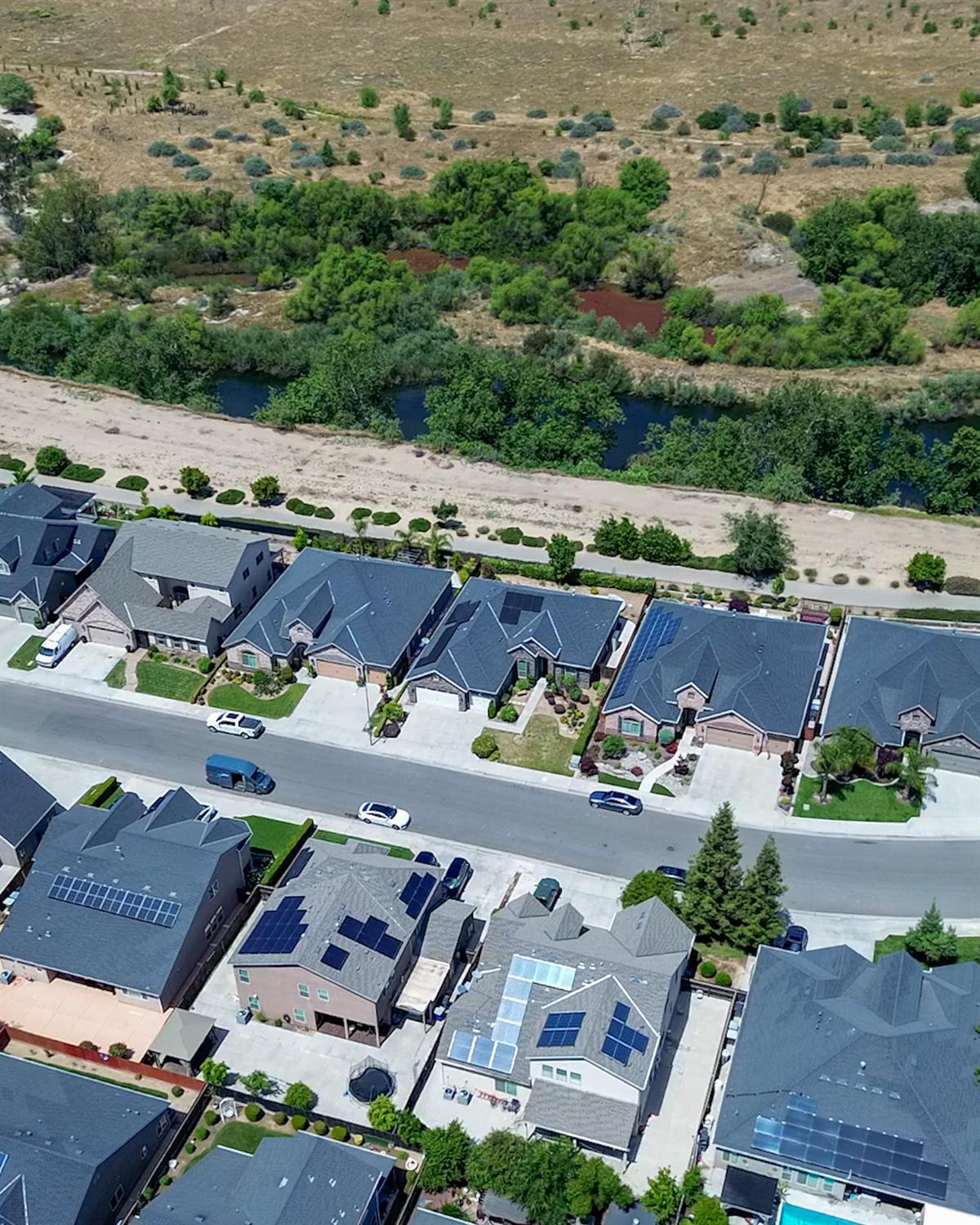 6708 W Alluvial Ave, Fresno, CA 93722