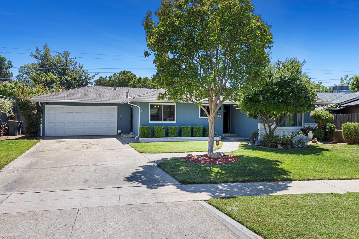 3458 E Lansing Way, Fresno, CA 93726