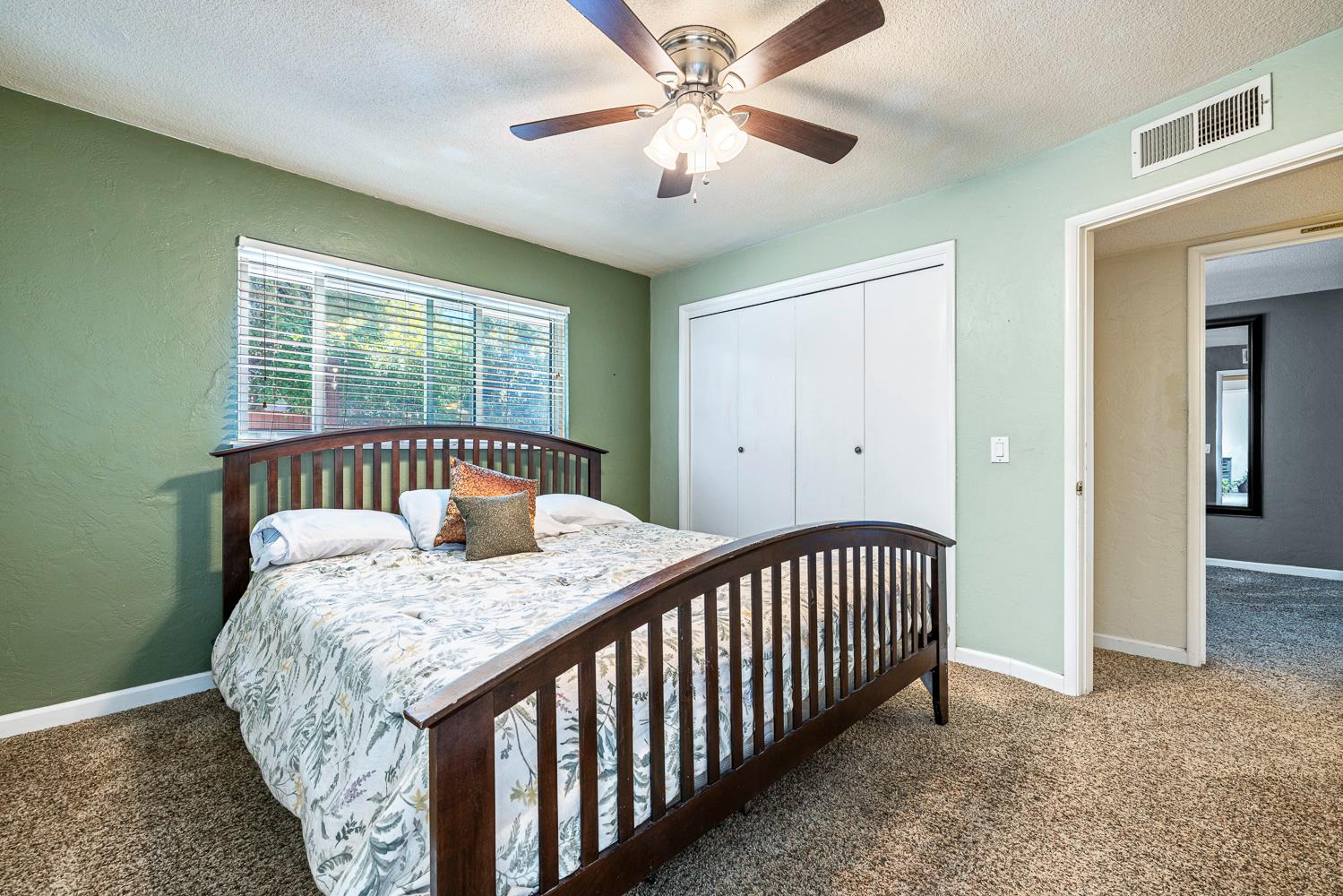 3458 E Lansing Way, Fresno, CA 93726