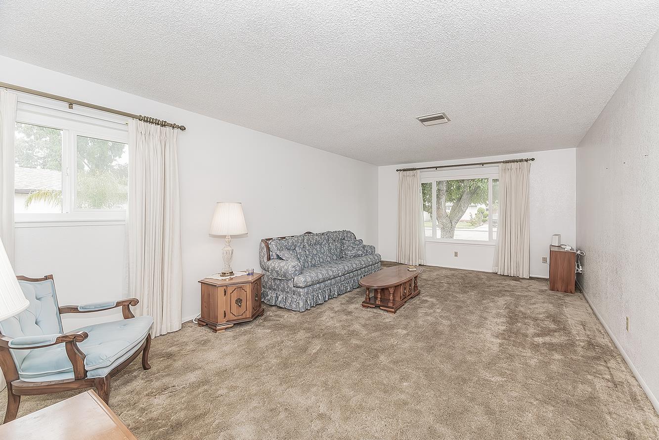 1350 Mill St, Selma, CA 93662