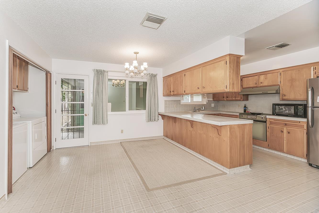 1350 Mill St, Selma, CA 93662