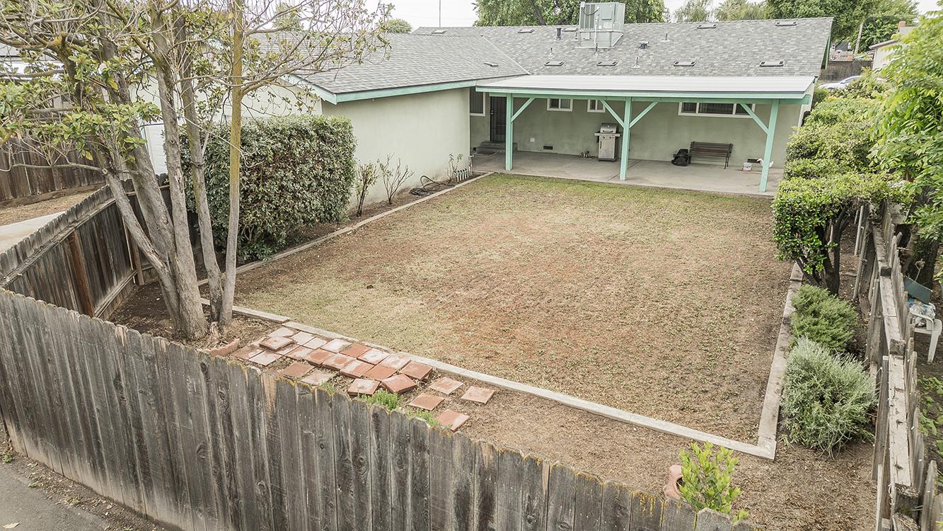 1350 Mill St, Selma, CA 93662