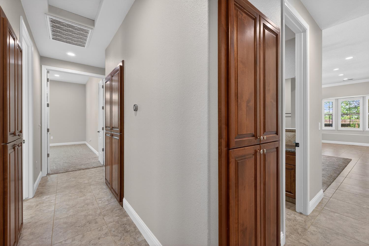 2883 22nd Ct, Kingsburg, CA 93631