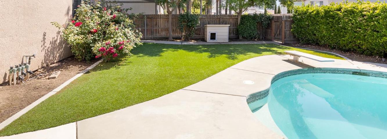 2883 22nd Ct, Kingsburg, CA 93631