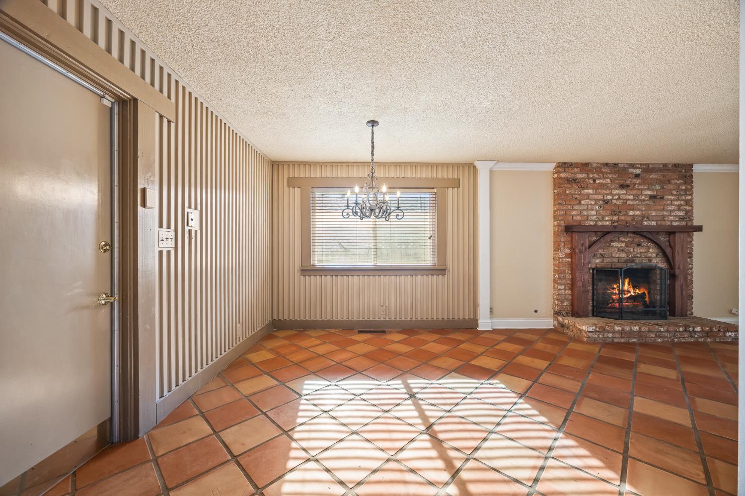 6725 N Baird, Fresno, CA 93710