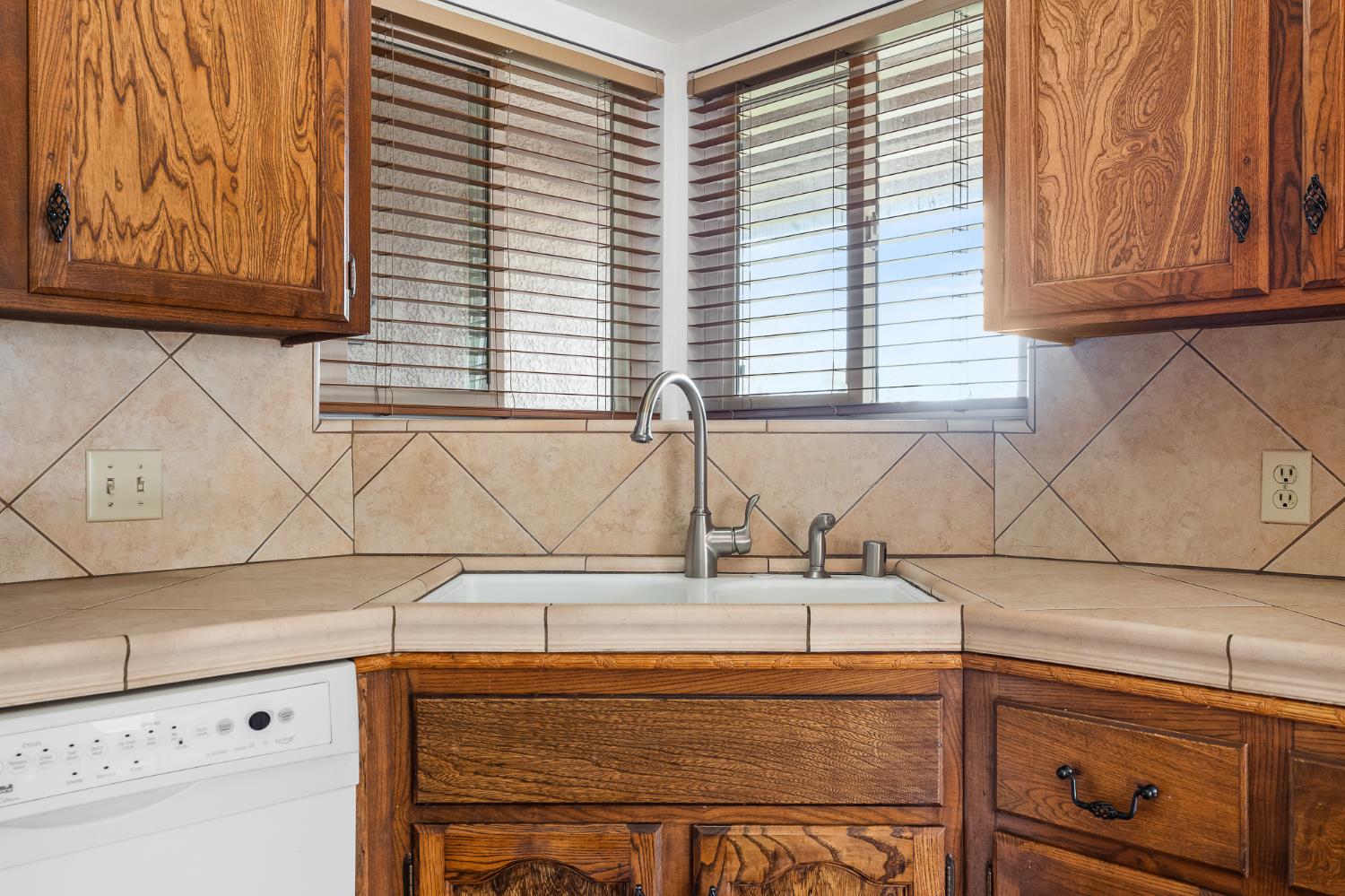 6725 N Baird, Fresno, CA 93710