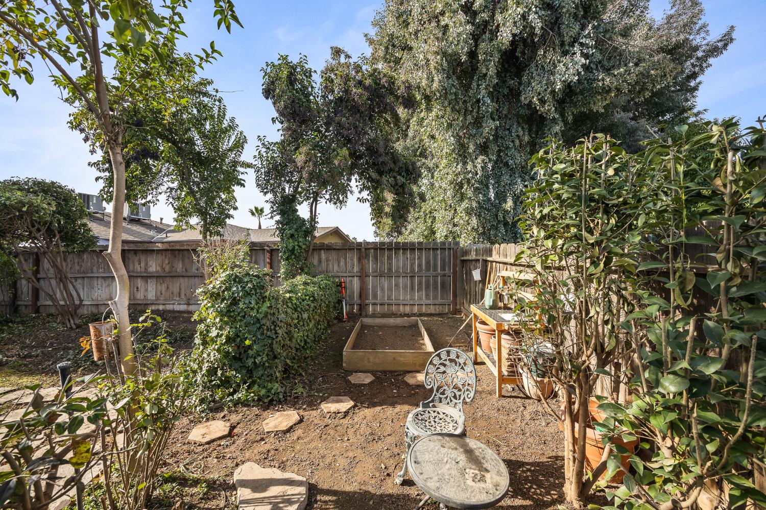 6725 N Baird, Fresno, CA 93710