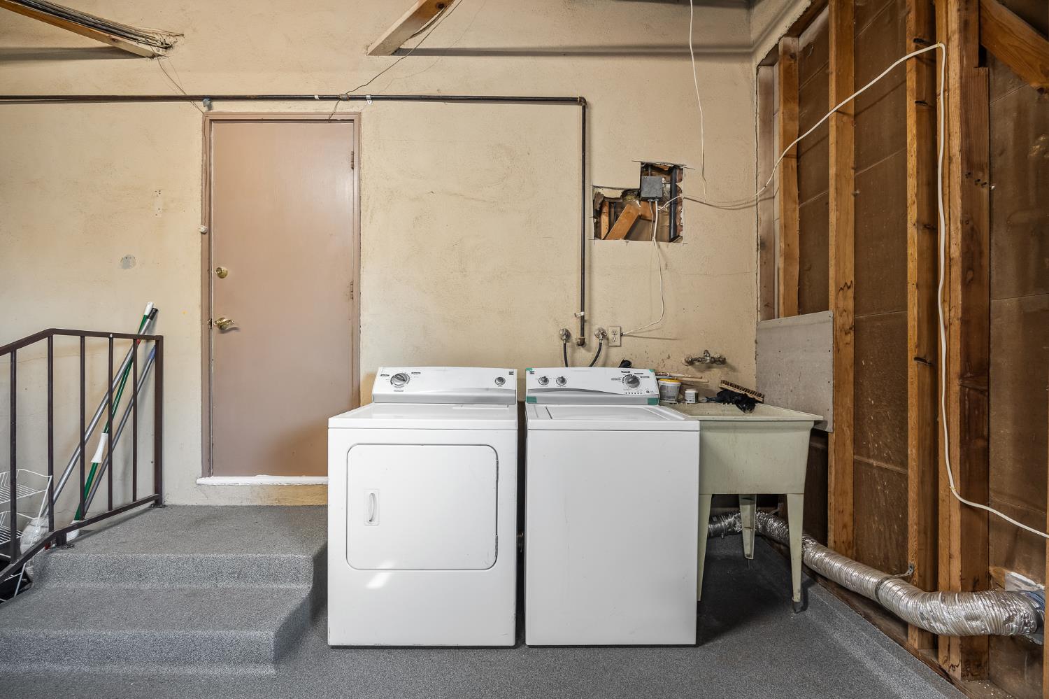 6725 N Baird, Fresno, CA 93710