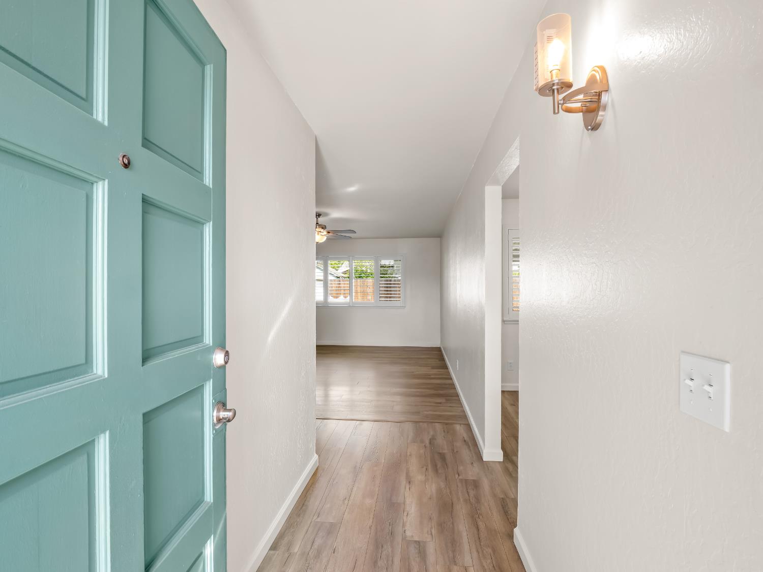 2239 Sunnyside Ave, Clovis, CA 93611