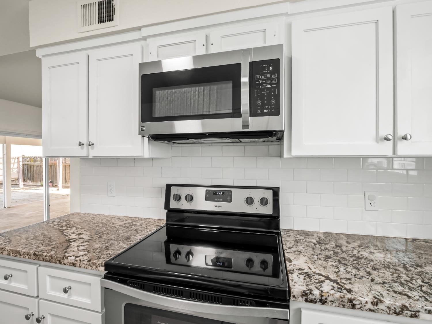 2239 Sunnyside Ave, Clovis, CA 93611