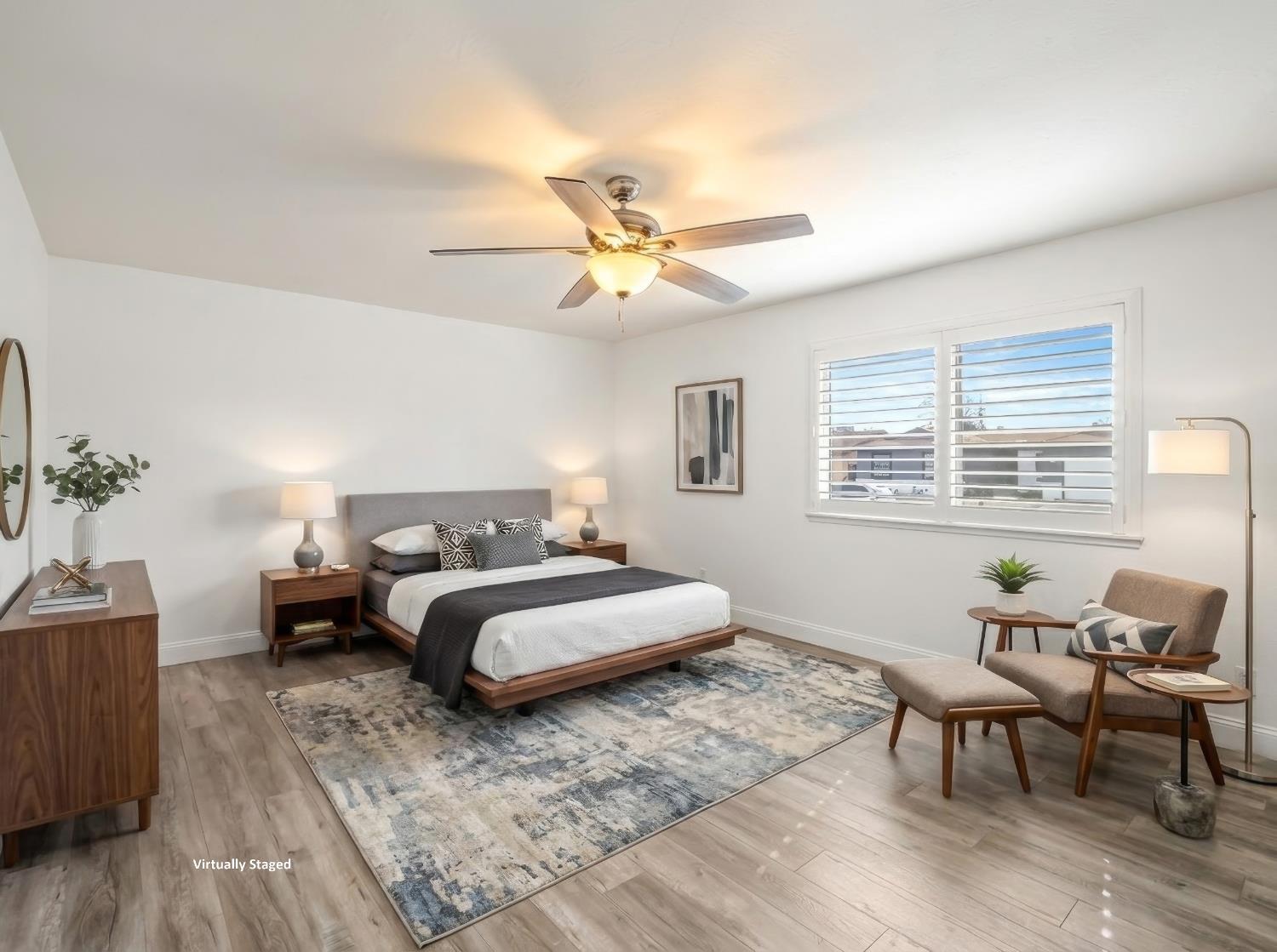 2239 Sunnyside Ave, Clovis, CA 93611