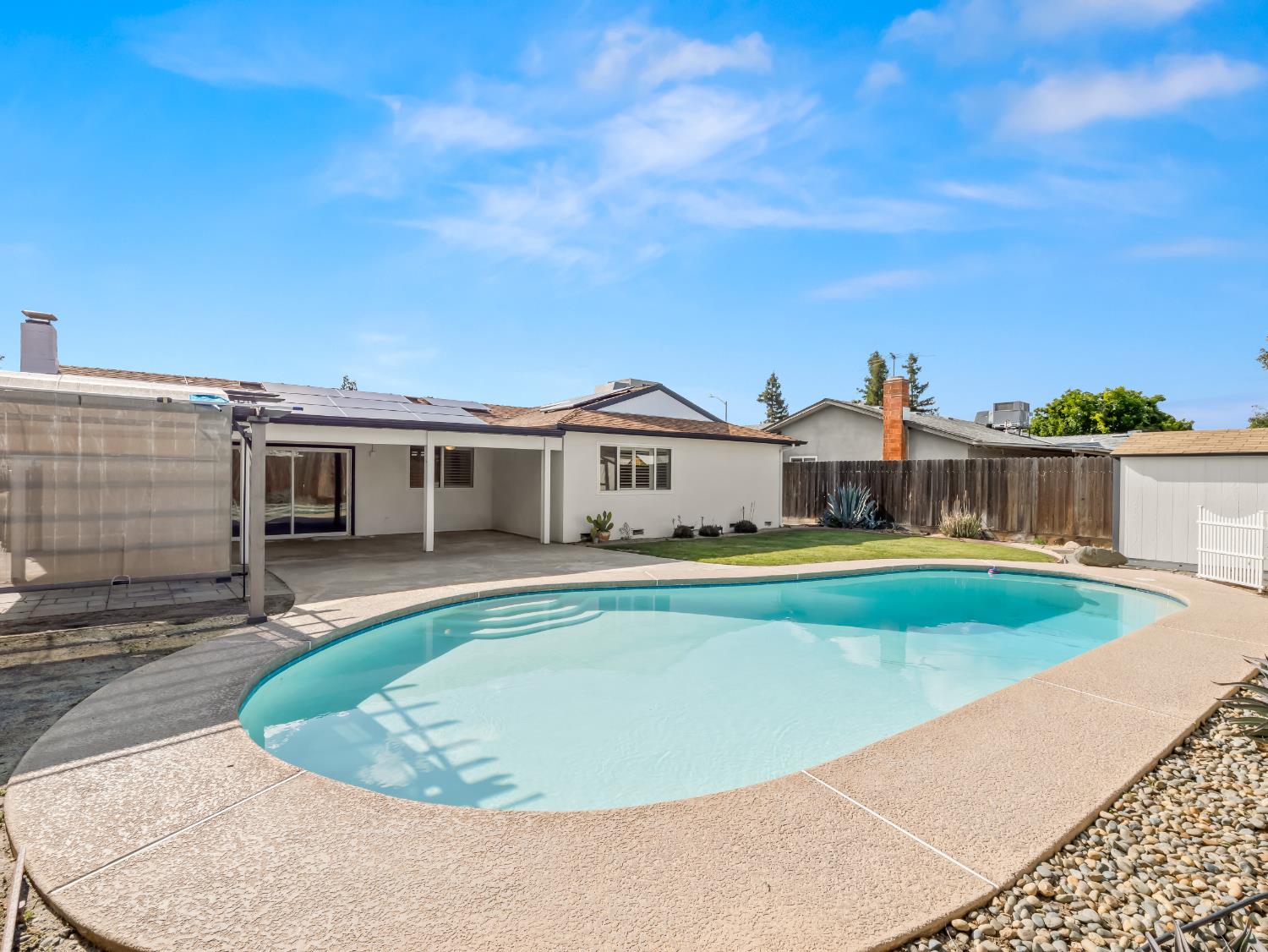 2239 Sunnyside Ave, Clovis, CA 93611