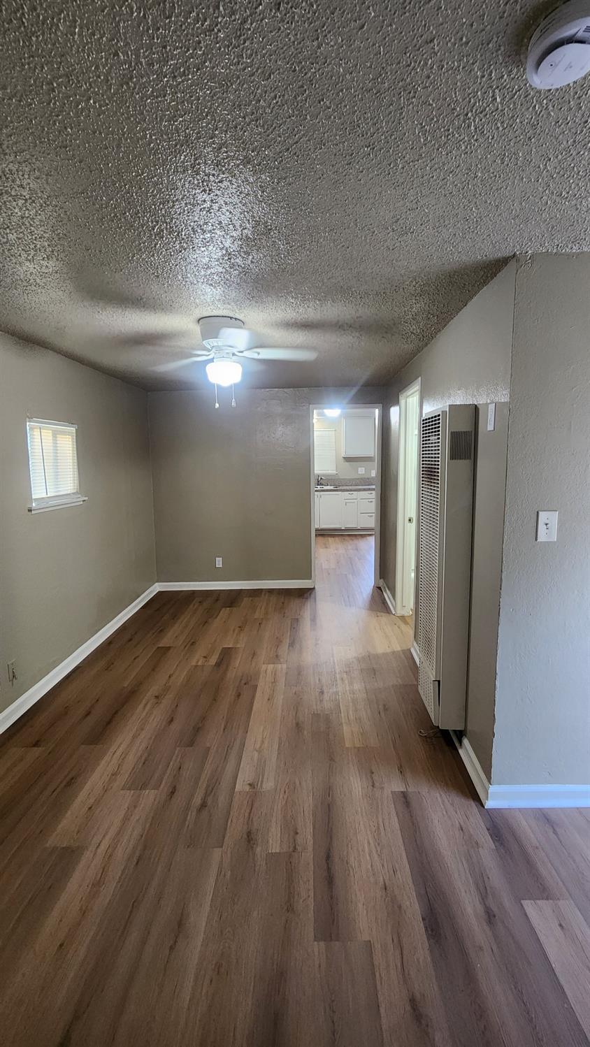 301 Braden Ave, Hanford, CA 93230