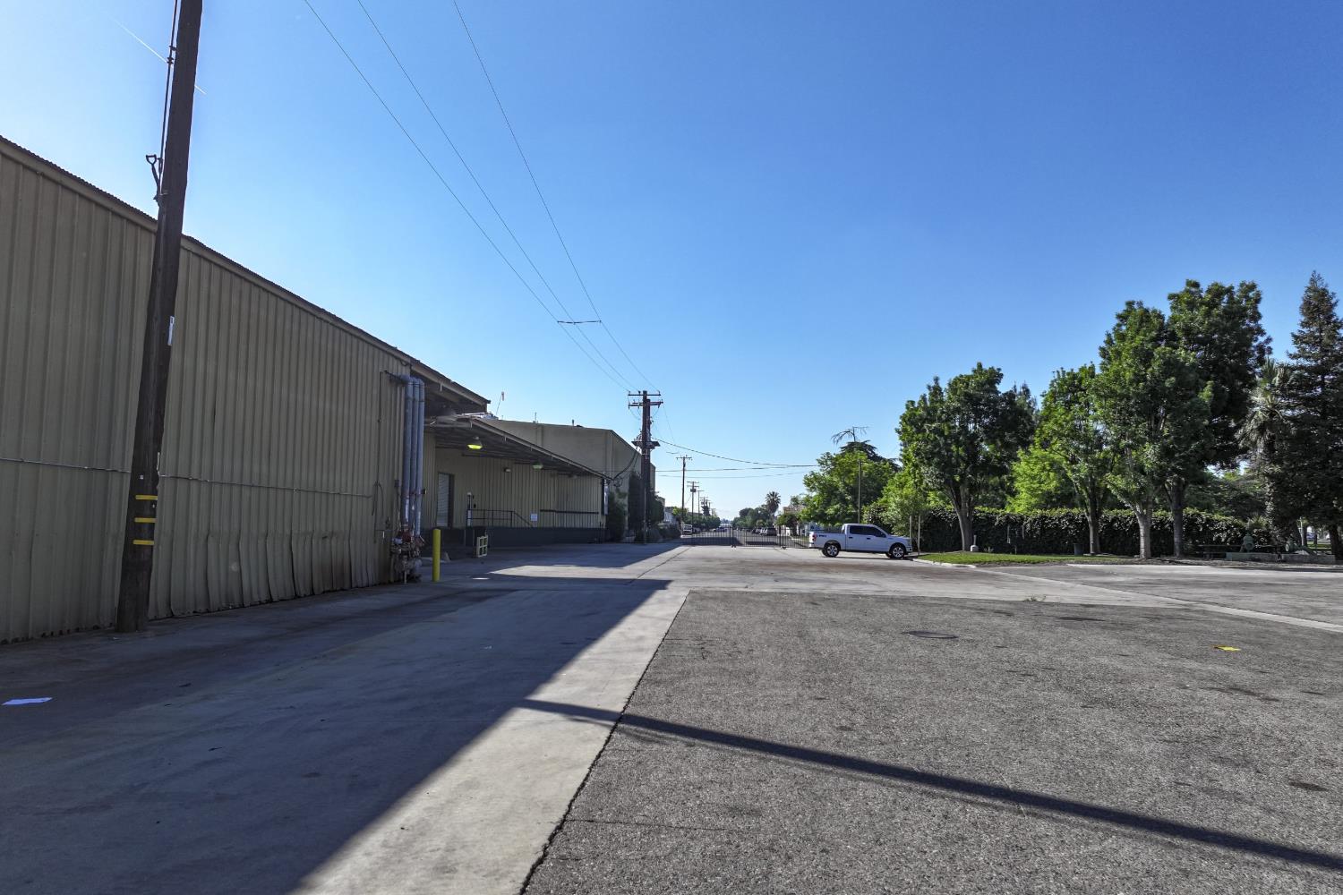 301 N G St, Exeter, CA 93221