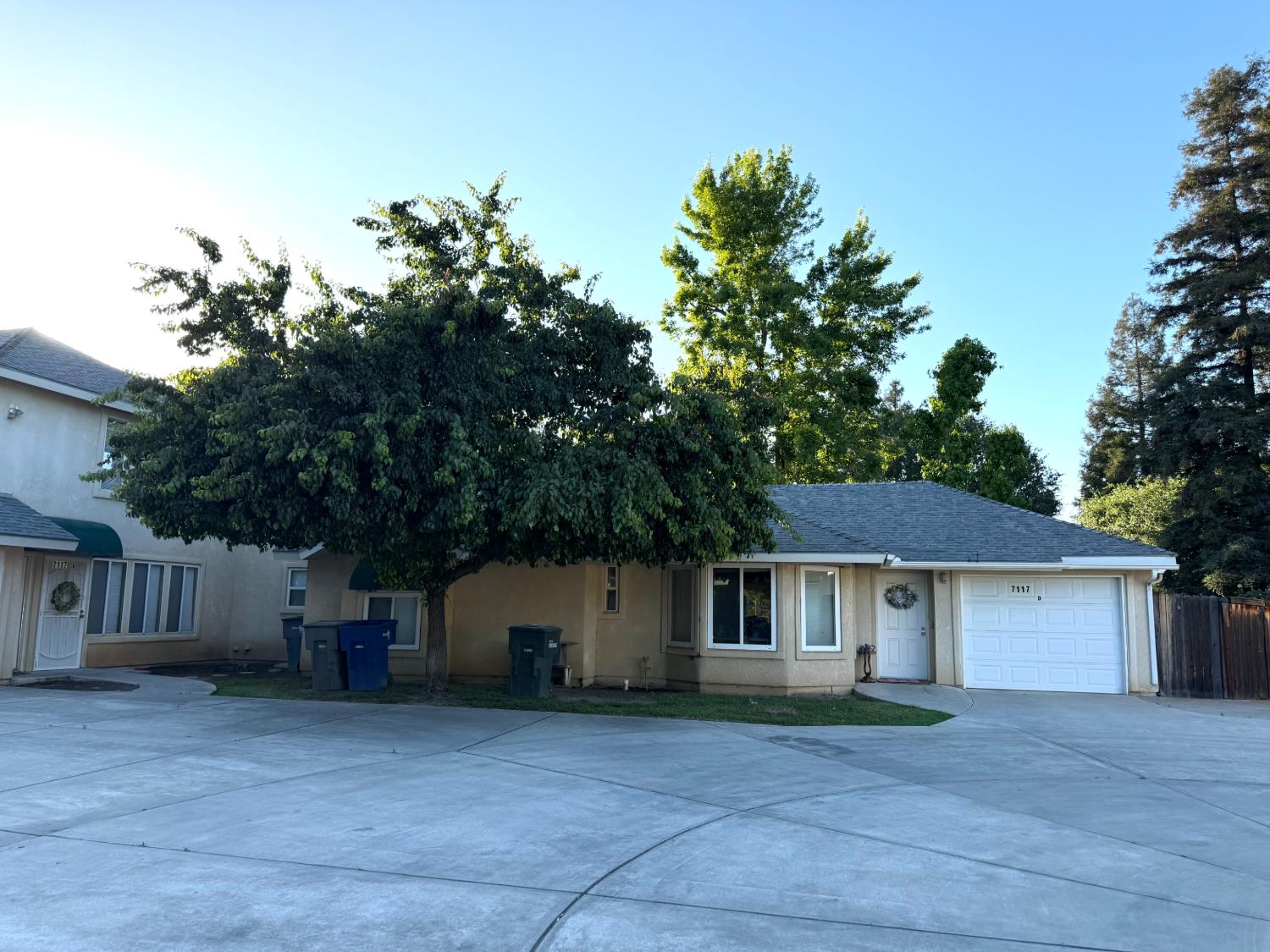7117 N Antioch Ave, Fresno, CA 93722