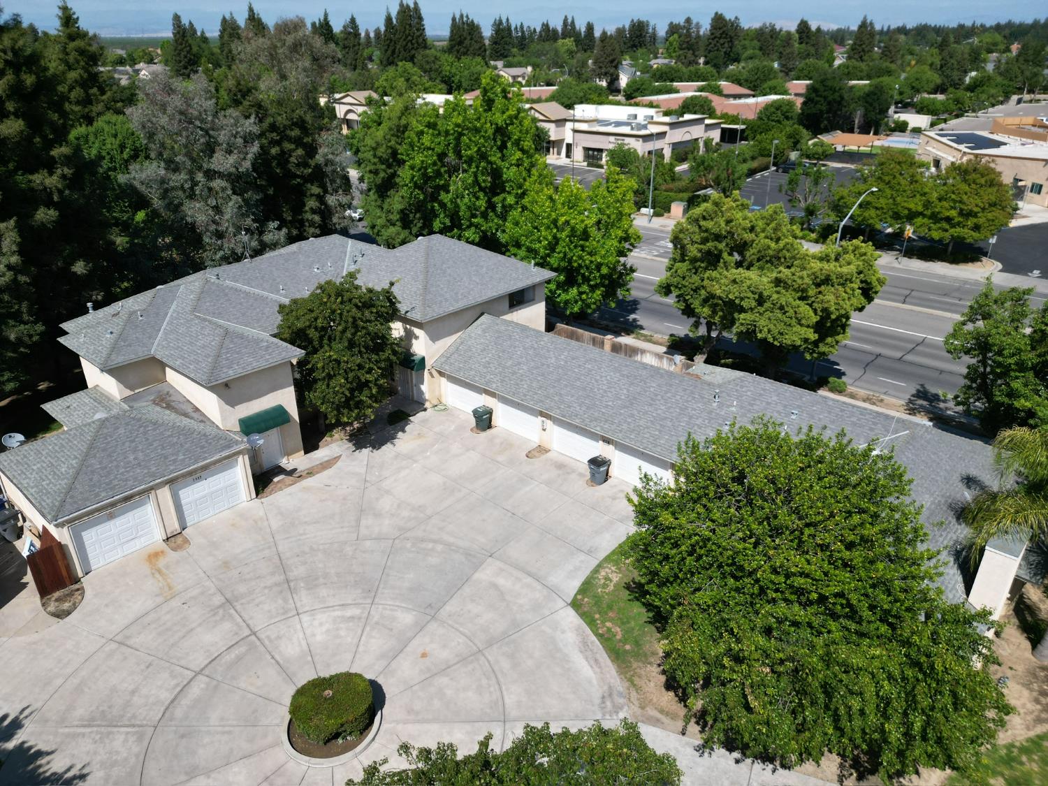 7127 N Antioch Ave, Fresno, CA 93722