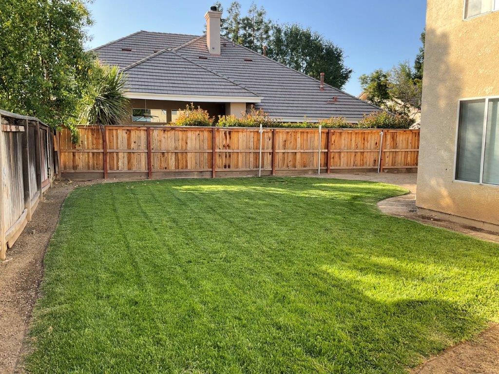 7127 N Antioch Ave, Fresno, CA 93722