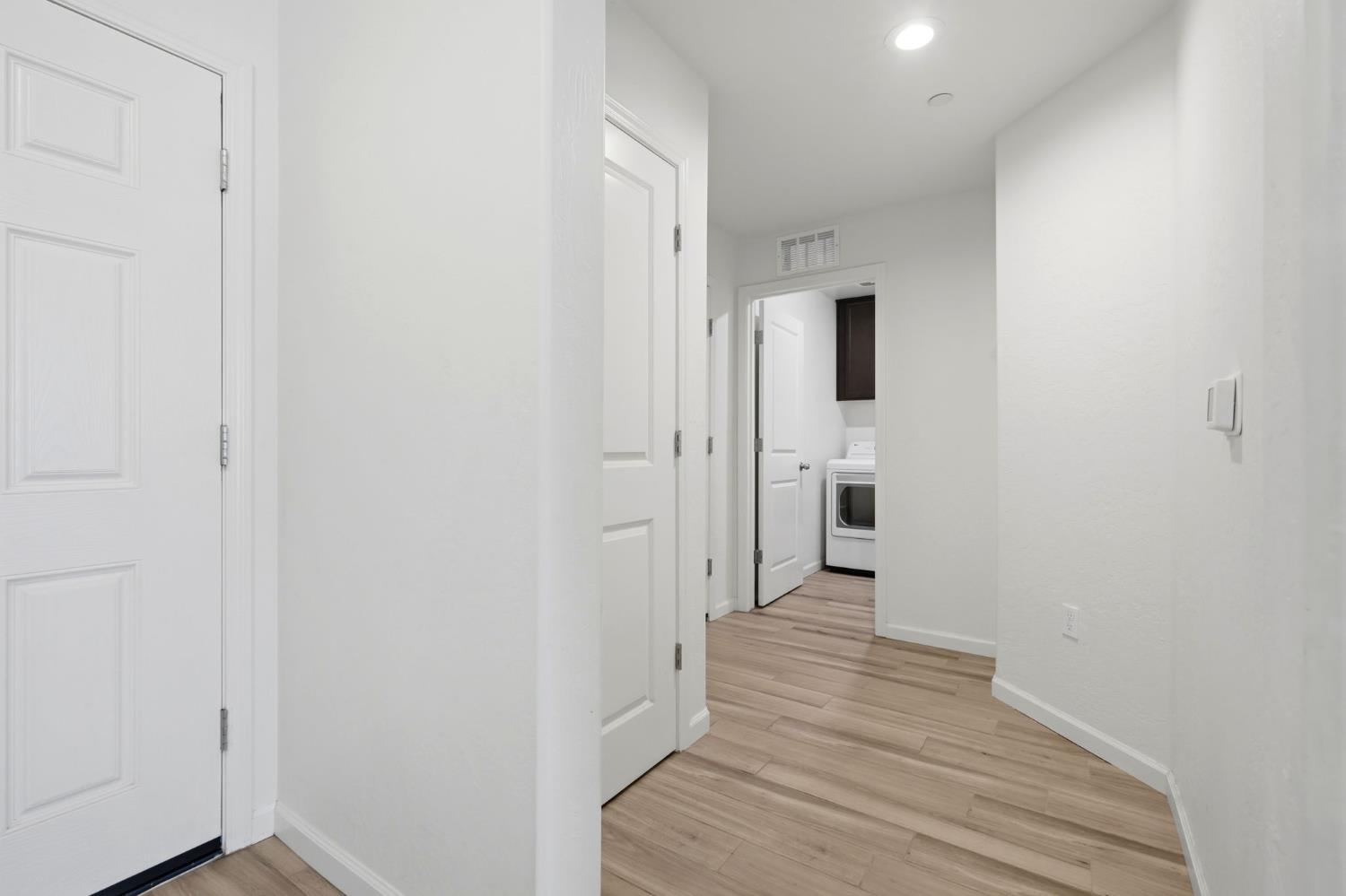 2198 W Ambassador Way, Hanford, CA 93230