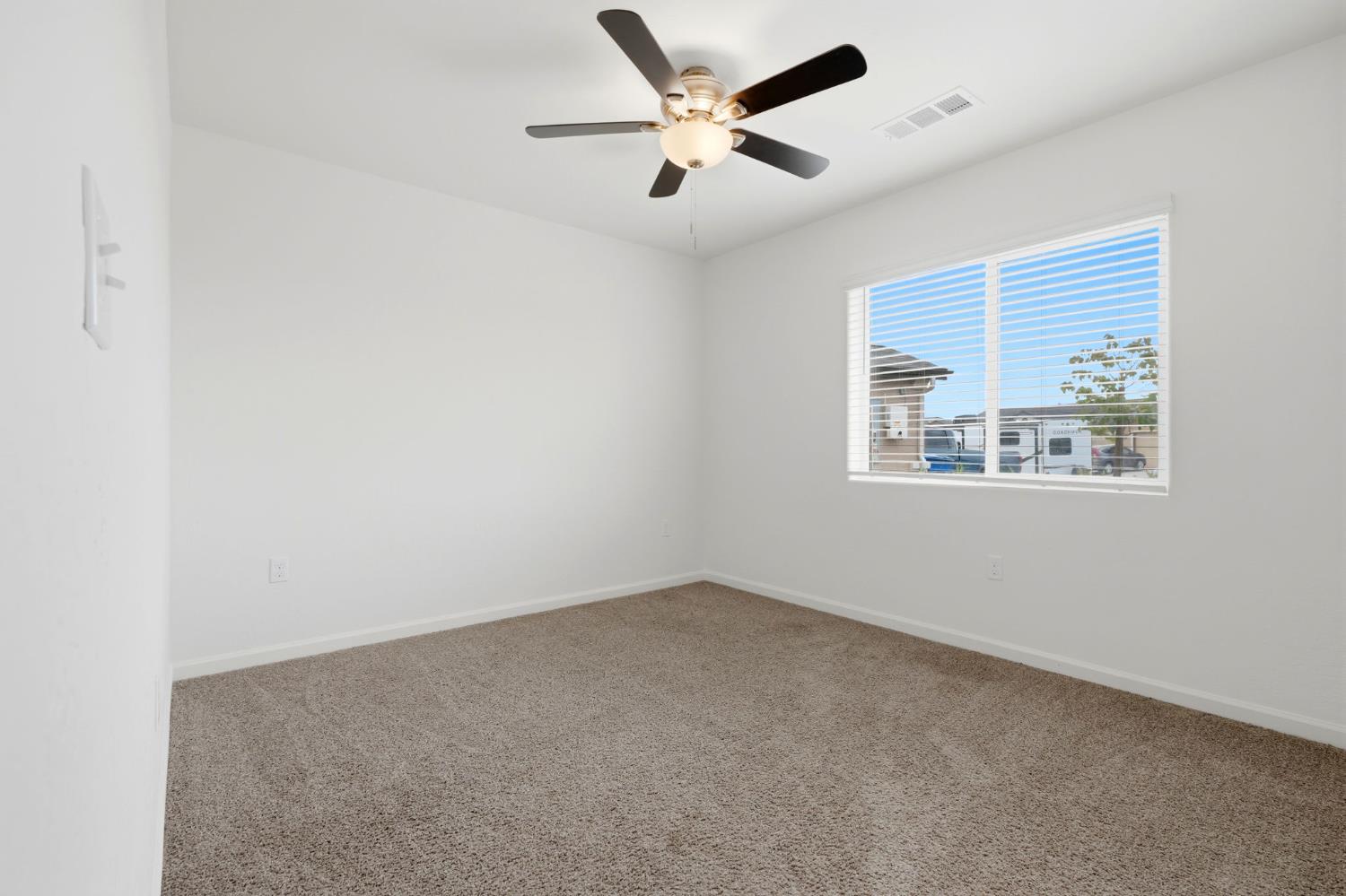 2198 W Ambassador Way, Hanford, CA 93230