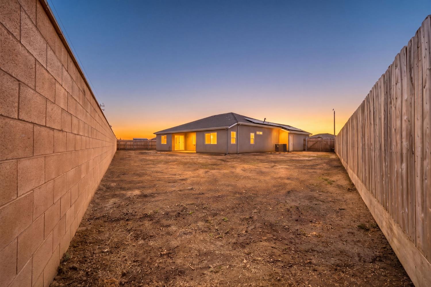 2198 W Ambassador Way, Hanford, CA 93230