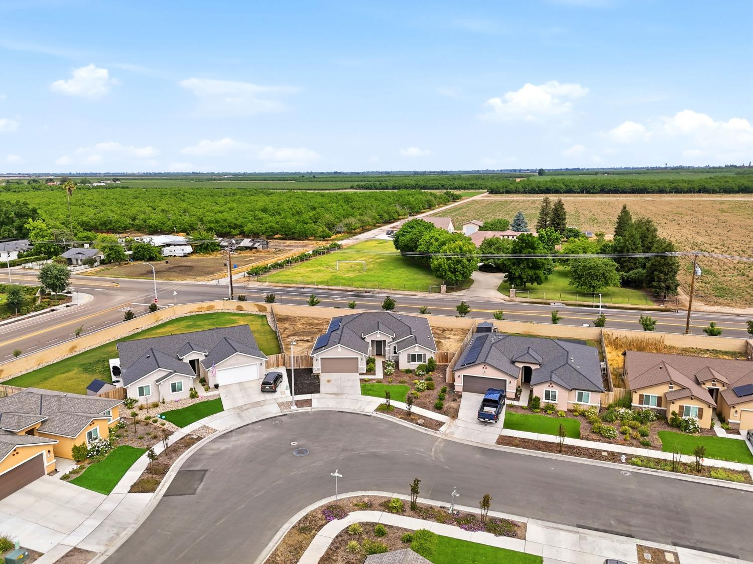 2198 W Ambassador Way, Hanford, CA 93230