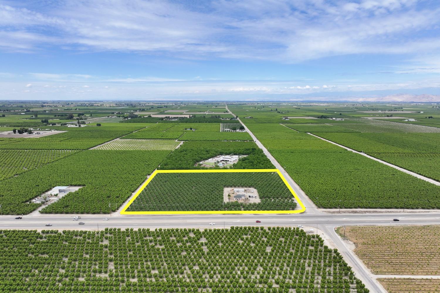 13910 E Mountain View Ave, Kingsburg, CA 93631