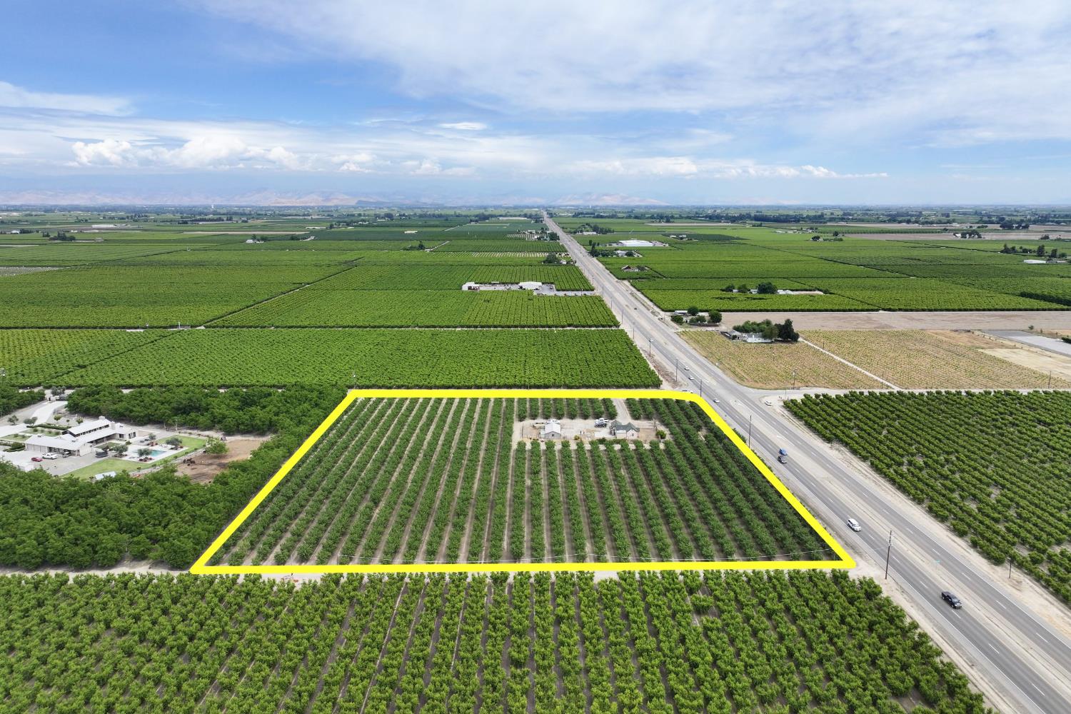 13910 E Mountain View Ave, Kingsburg, CA 93631