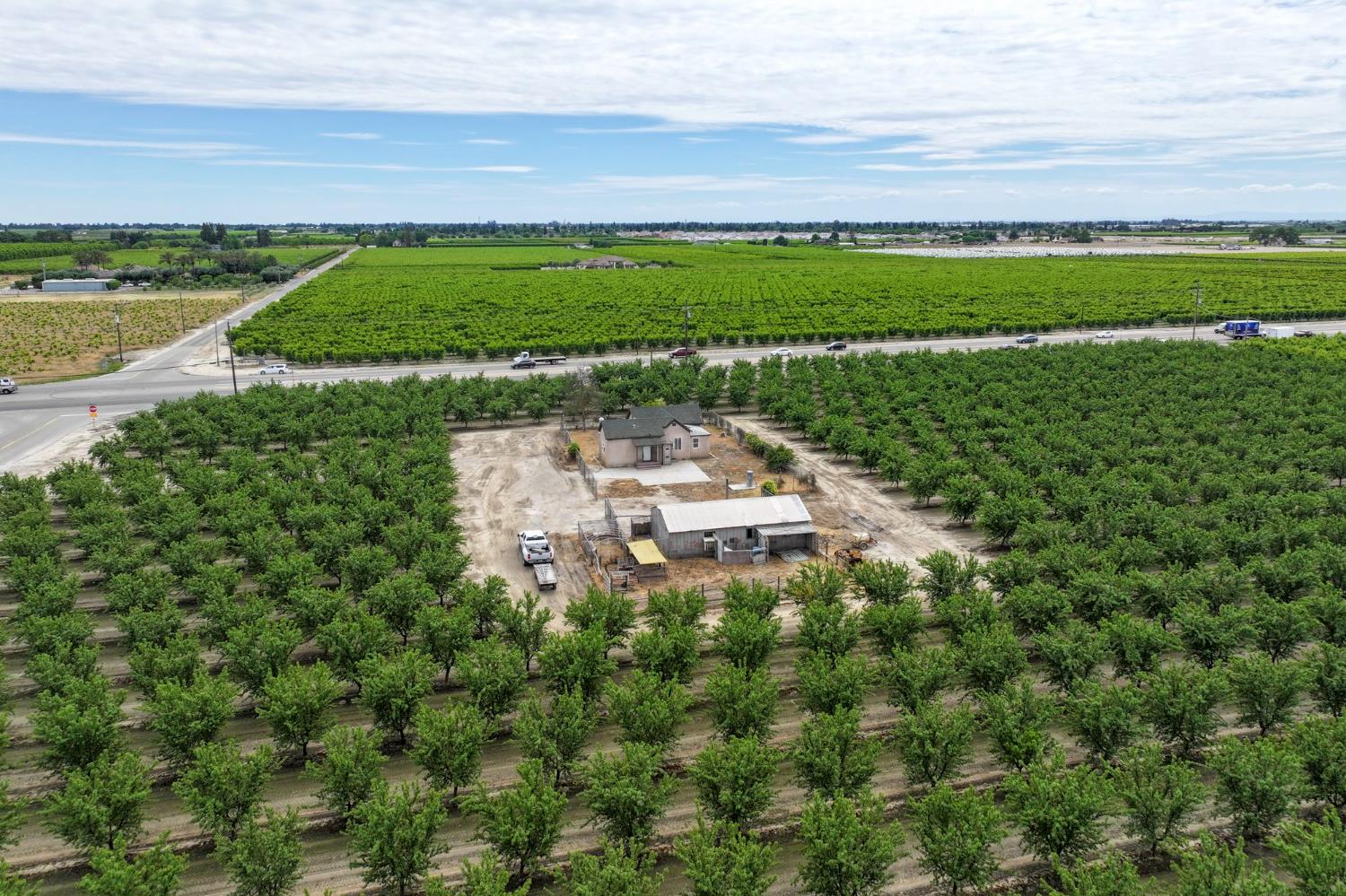 13910 E Mountain View Ave, Kingsburg, CA 93631