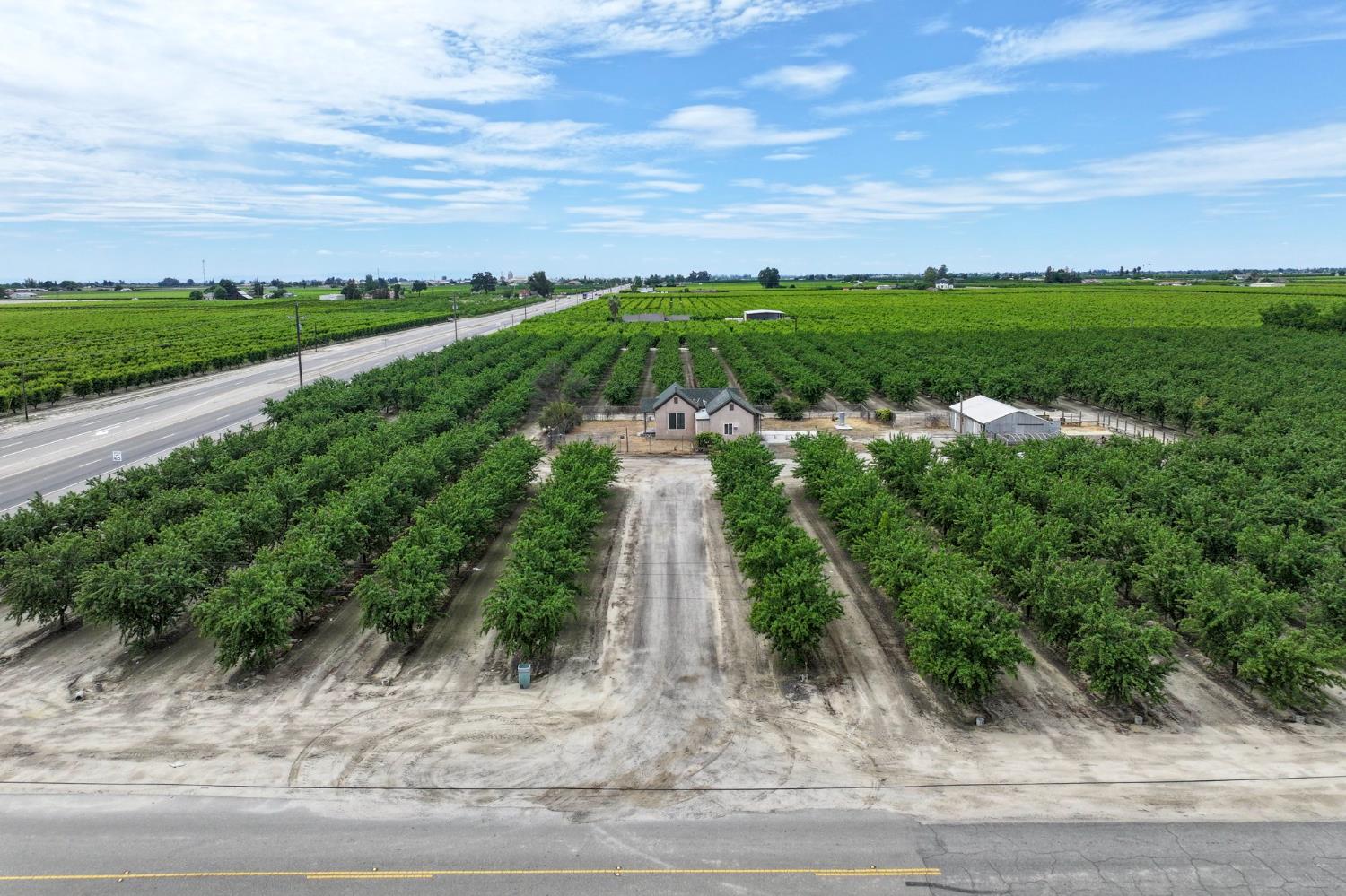 13910 E Mountain View Ave, Kingsburg, CA 93631