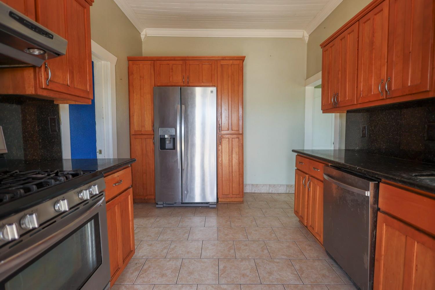 13910 E Mountain View Ave, Kingsburg, CA 93631